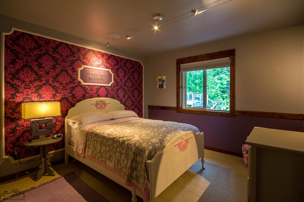 Photo of Bedroom in Bigfork