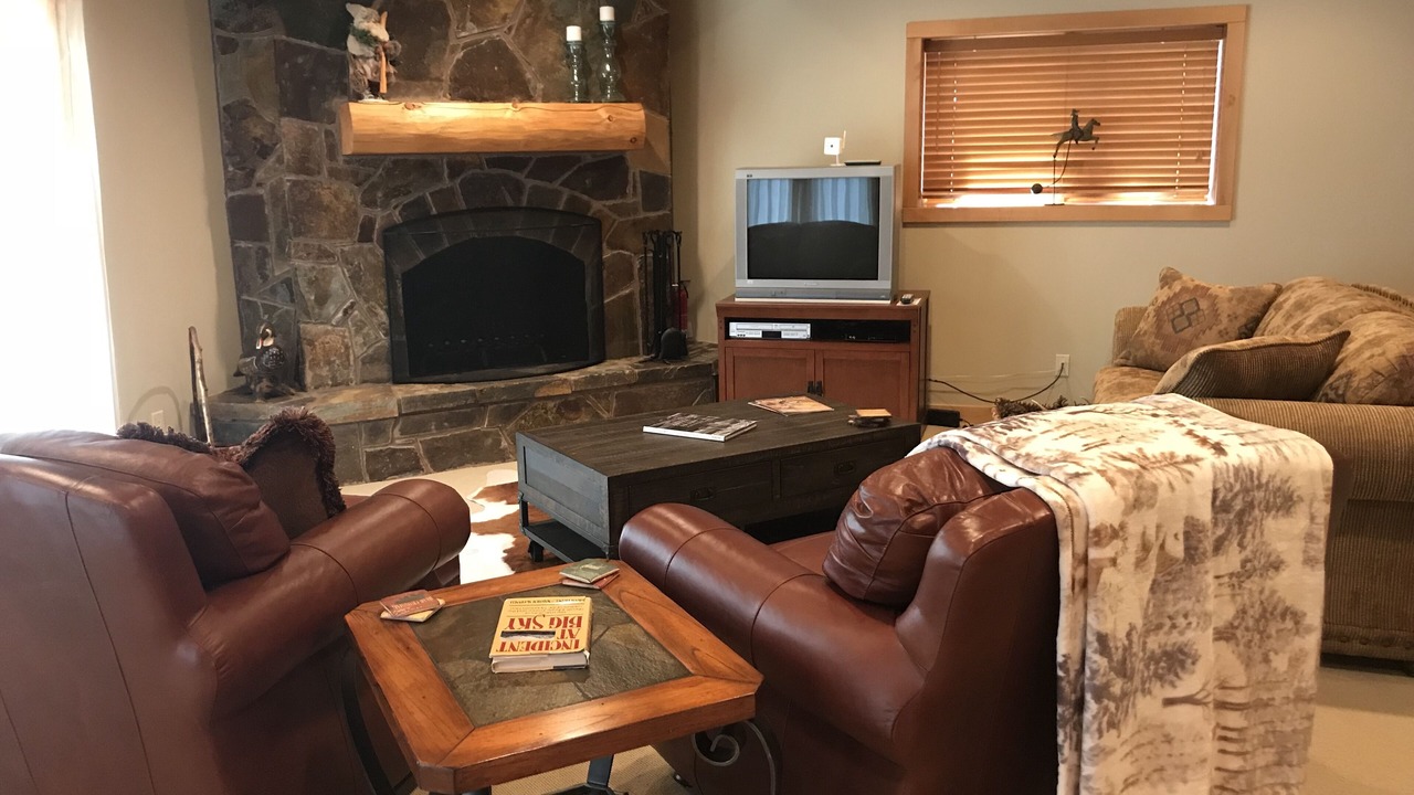 Photo of Livingroom in Emigrant