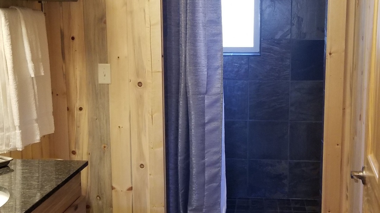 Photo of Bathroom in Bluff