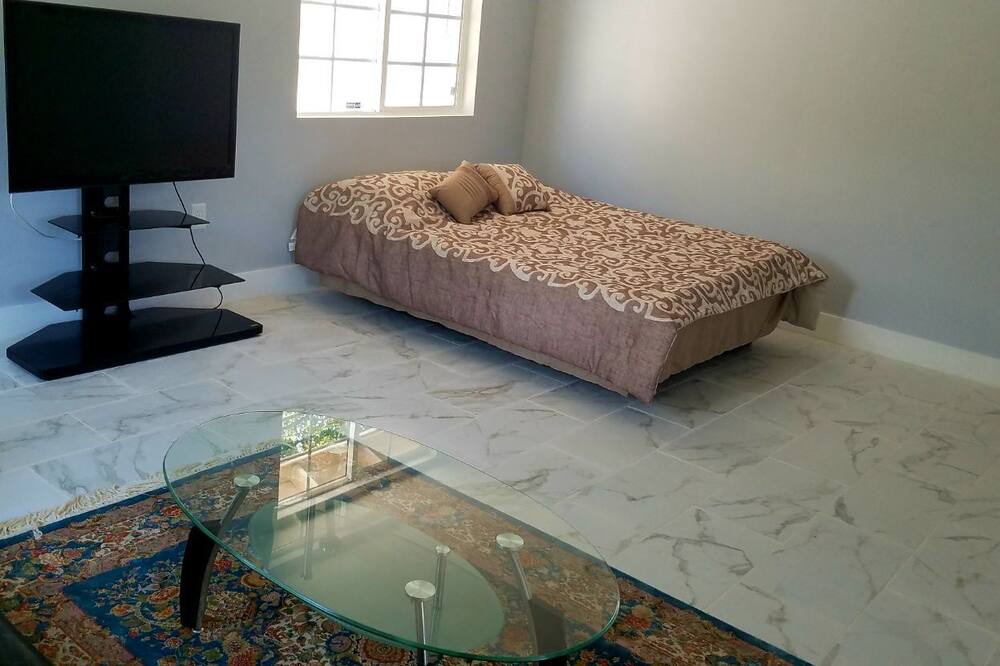 Photo of Bedroom in West Hills
