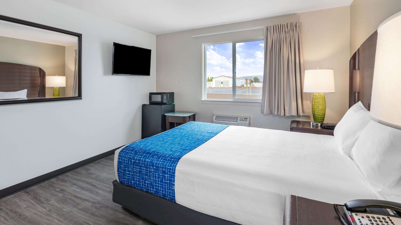 Photo of Bedroom in Lovell