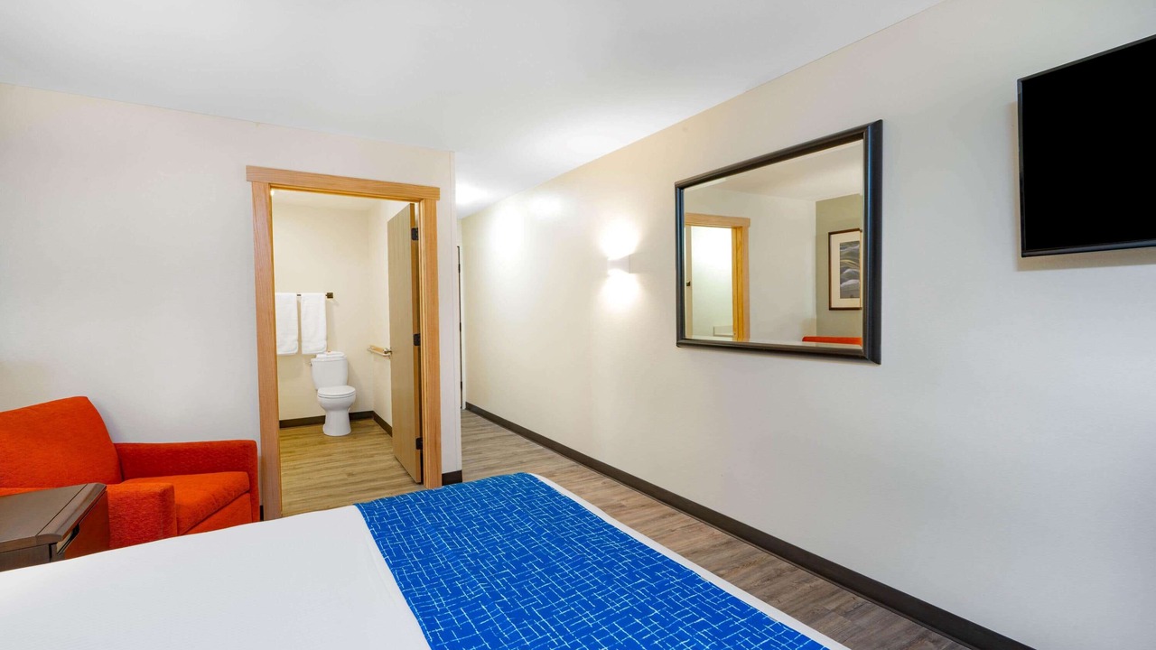 Photo of Bedroom in Lovell