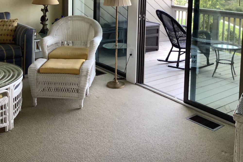 Photo of Livingroom in Litchfield by the Sea