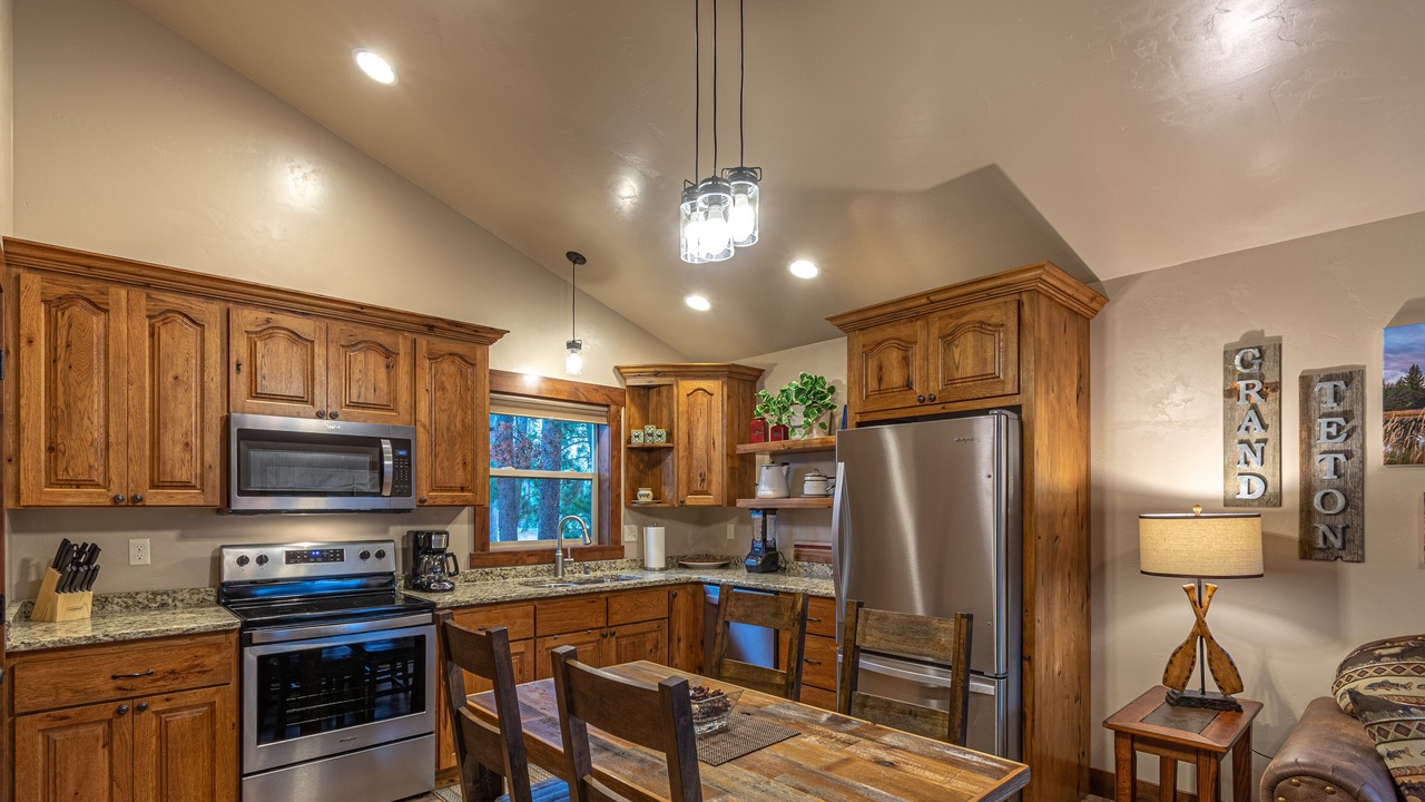 Photo of Kitchen in West Yellowstone