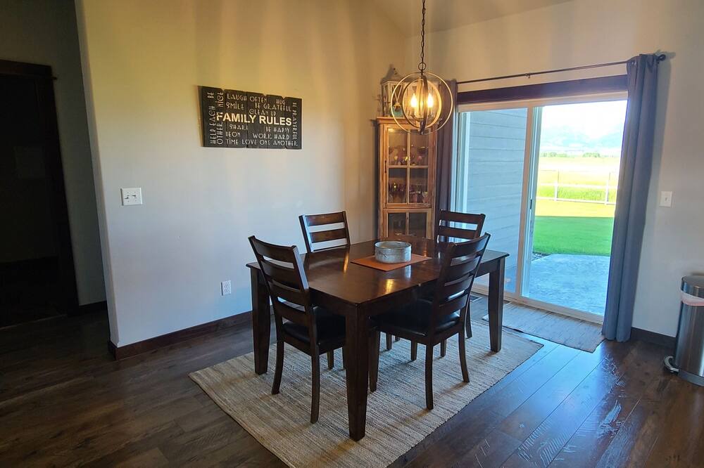 Photo of Livingroom in Bozeman