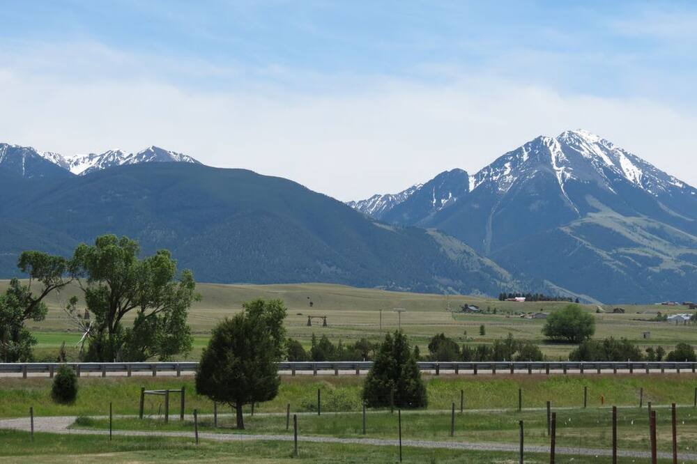 Photo of Outdoor in Livingston