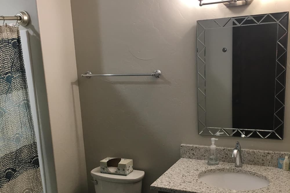 Photo of Bathroom in Dunlap