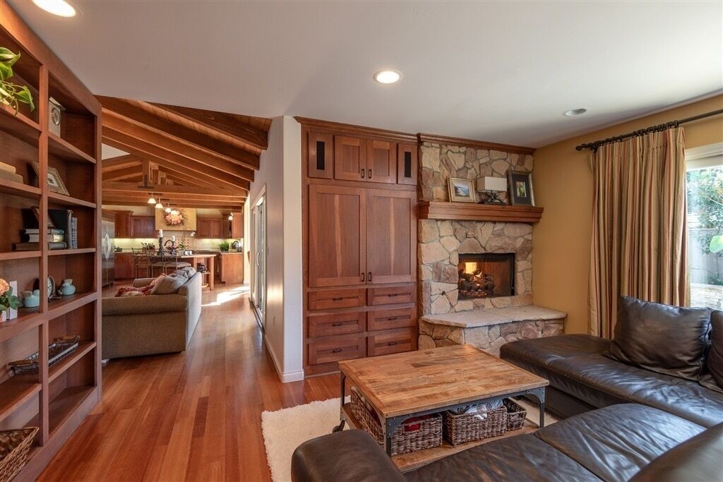 Photo of Livingroom in Rancho Santa Fe