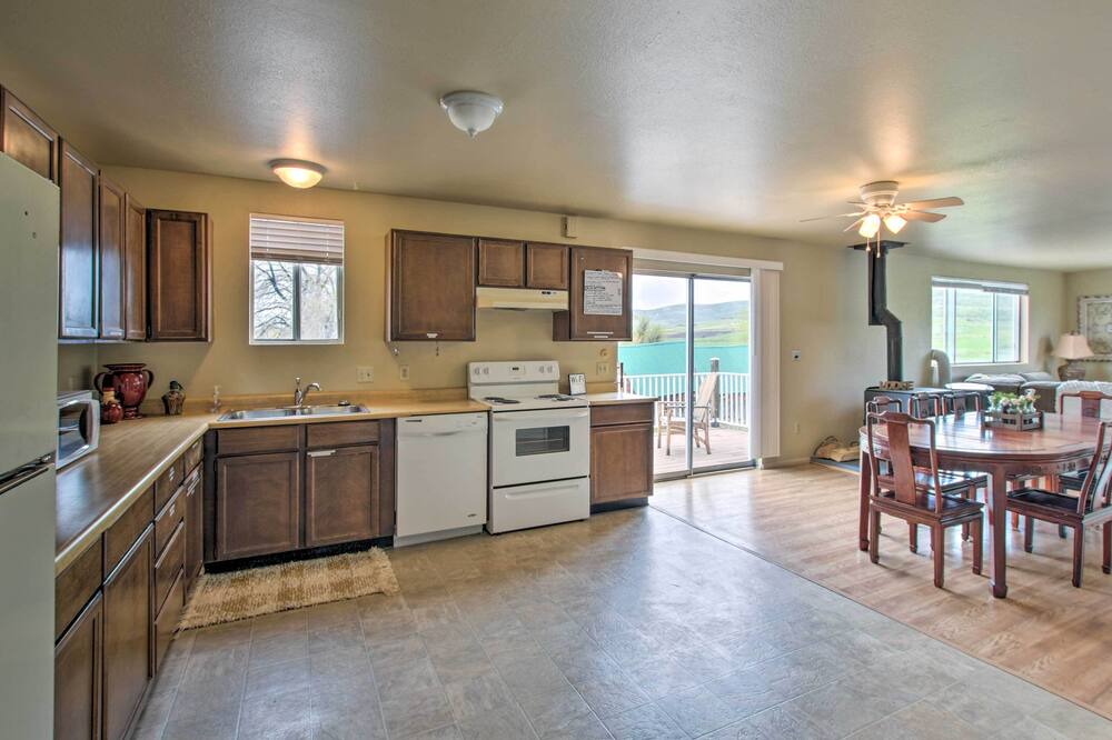 Photo of Kitchen in St. Charles