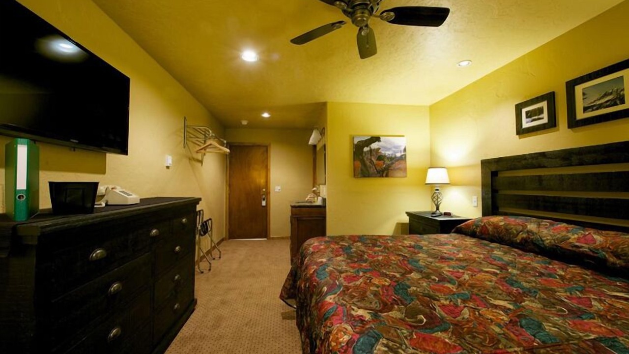 Photo of Bedroom in Cooke City-Silver Gate