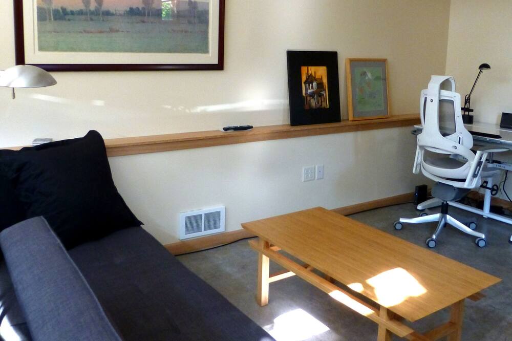 Photo of Bedroom in Riverfront