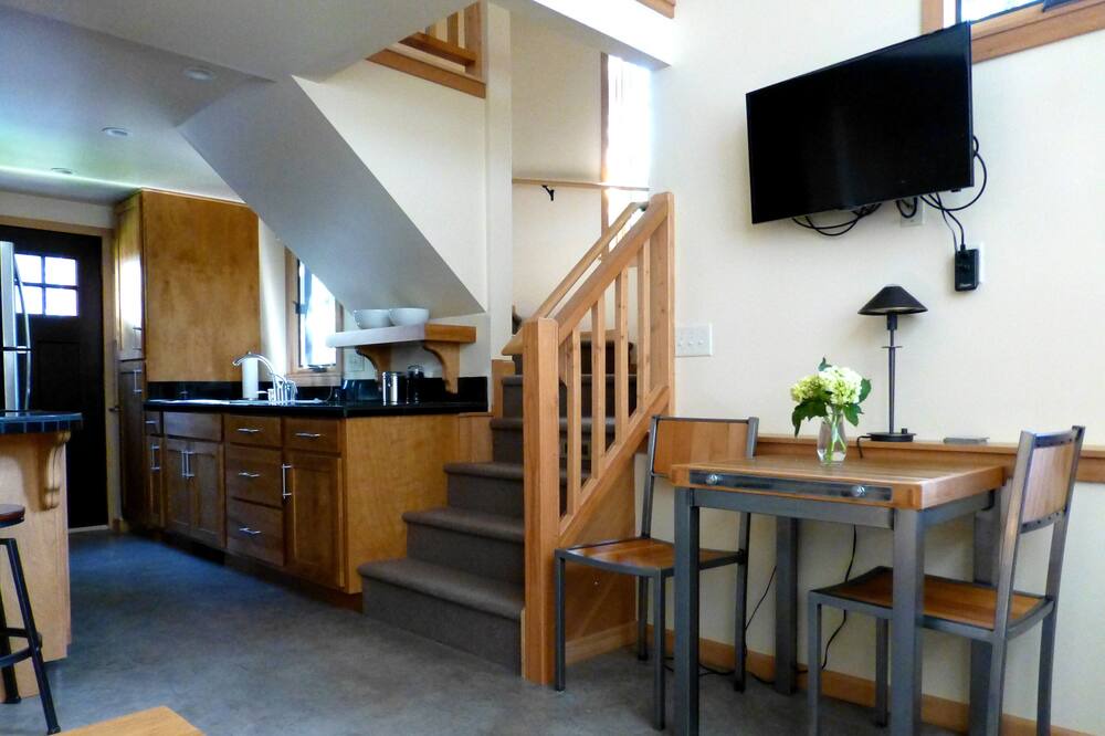 Photo of Kitchen in Riverfront