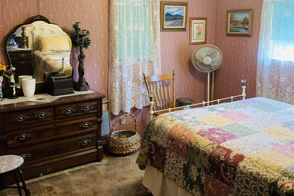 Photo of Bedroom in Virginia City