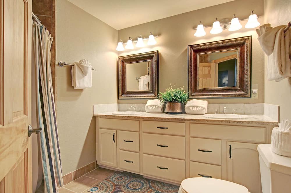 Photo of Bathroom in Estes Park