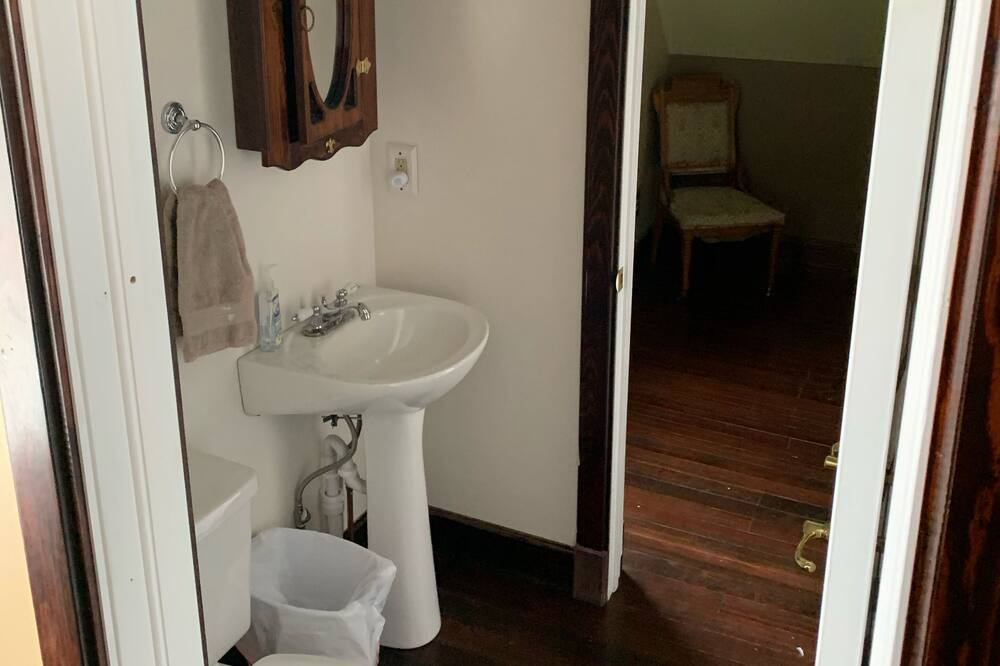 Photo of Bedroom in Saratoga