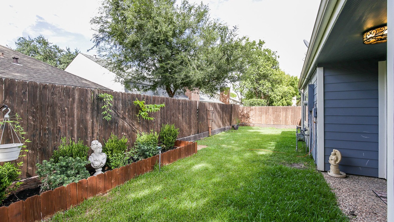 Photo of Outdoor in Briarforest