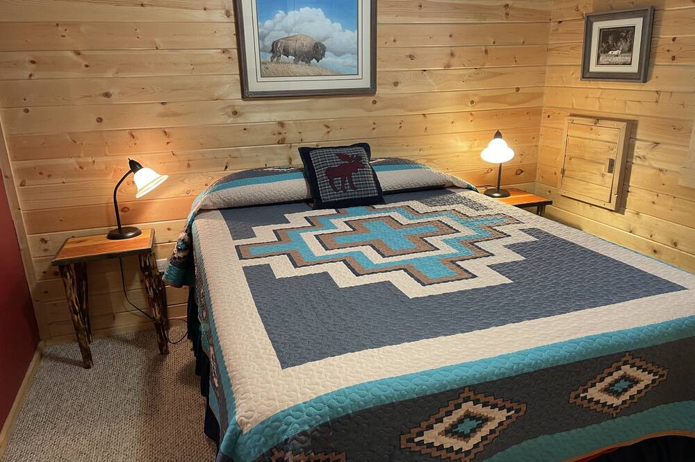 Photo of Bedroom in Island Park