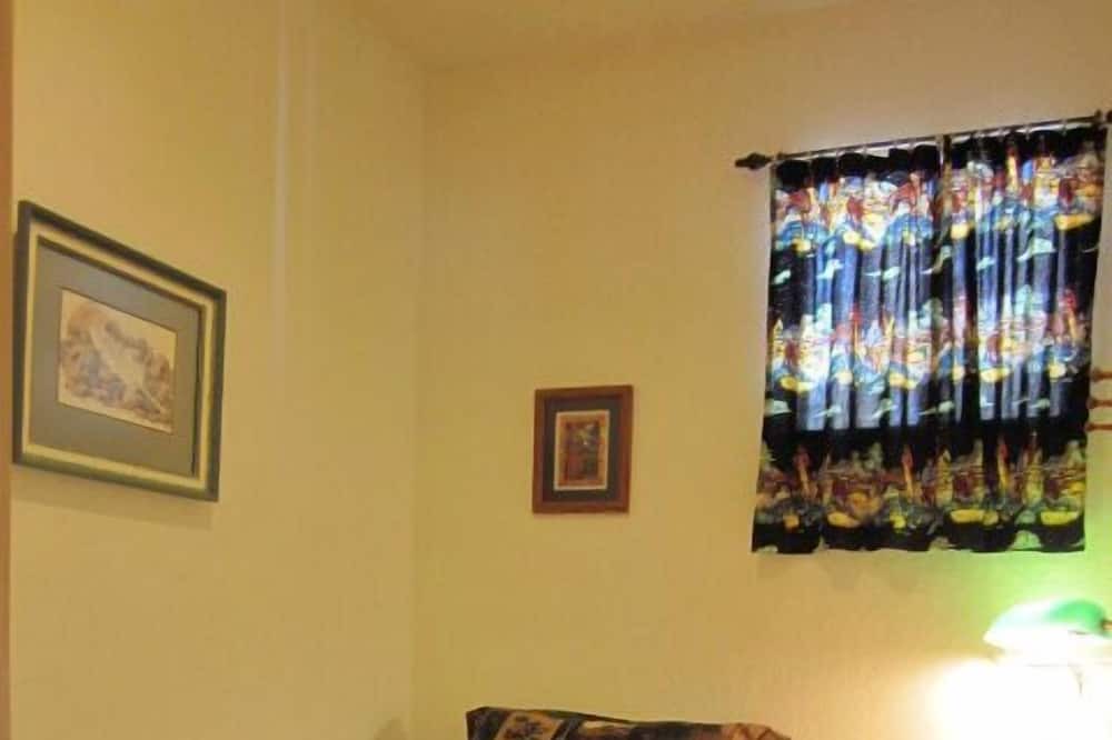 Photo of Bedroom in Island Park