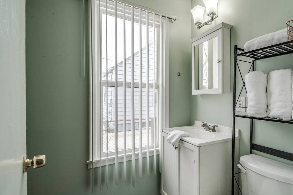 Photo of Bathroom in Pontiac