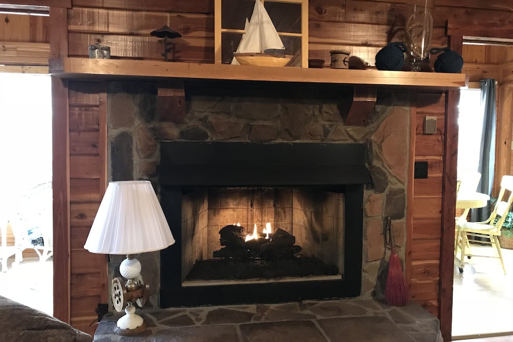 Photo of Livingroom in Sugar Tree