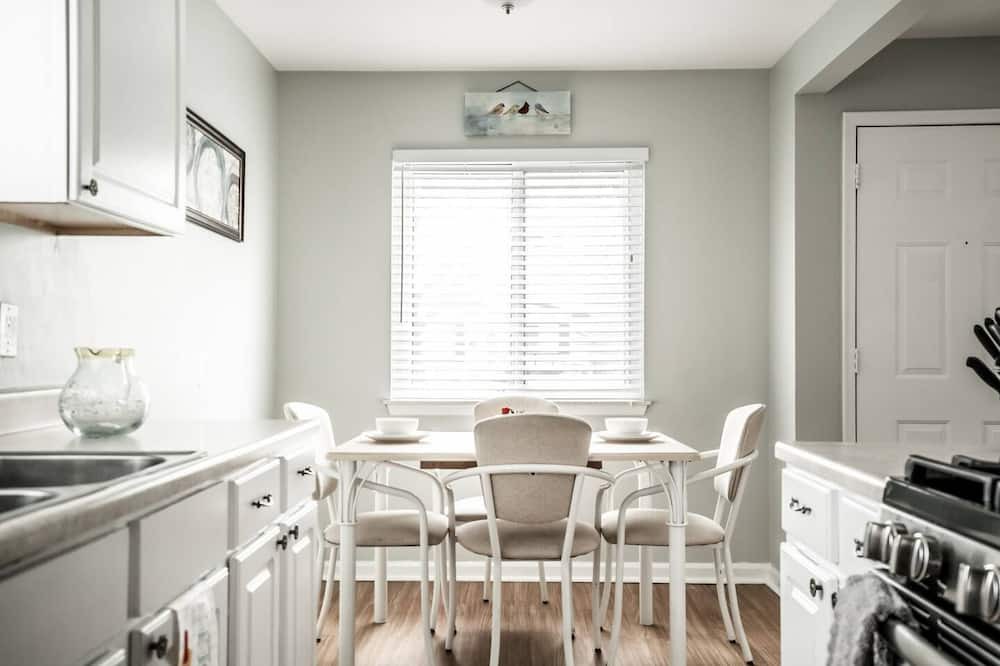 Photo of Kitchen in Pontiac
