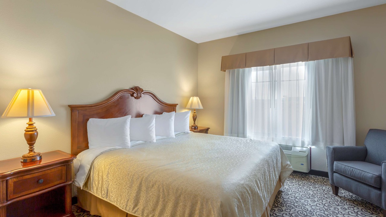 Photo of Bedroom in Frontier