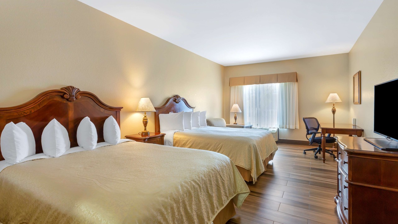 Photo of Bedroom in Frontier
