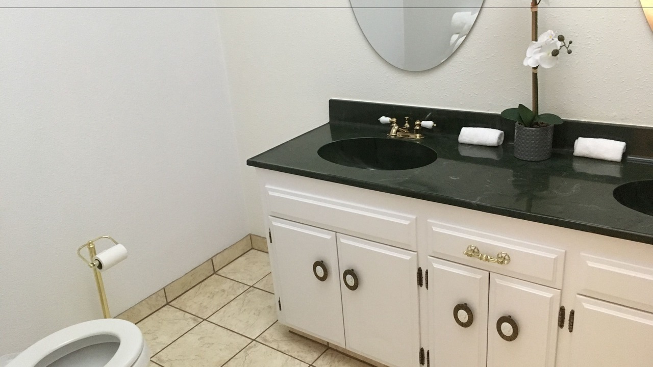 Photo of Bathroom in Reedley