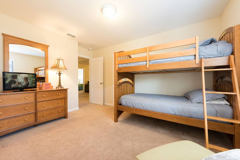 Photo of Bedroom in Cypress Pointe
