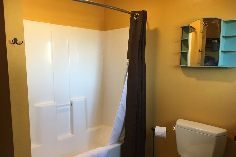 Photo of Bathroom in Athol