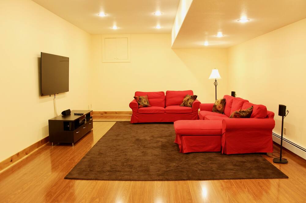 Photo of Bedroom in Shell