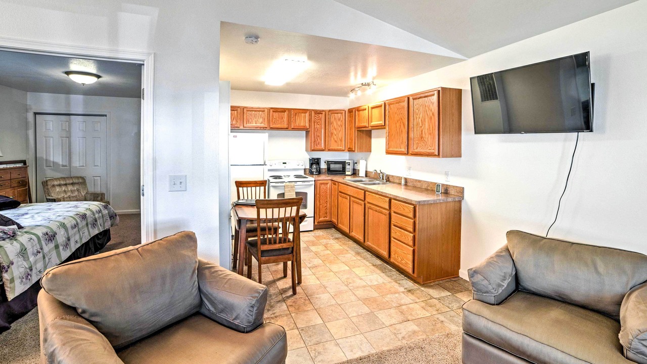 Photo of Livingroom in Central - Terry