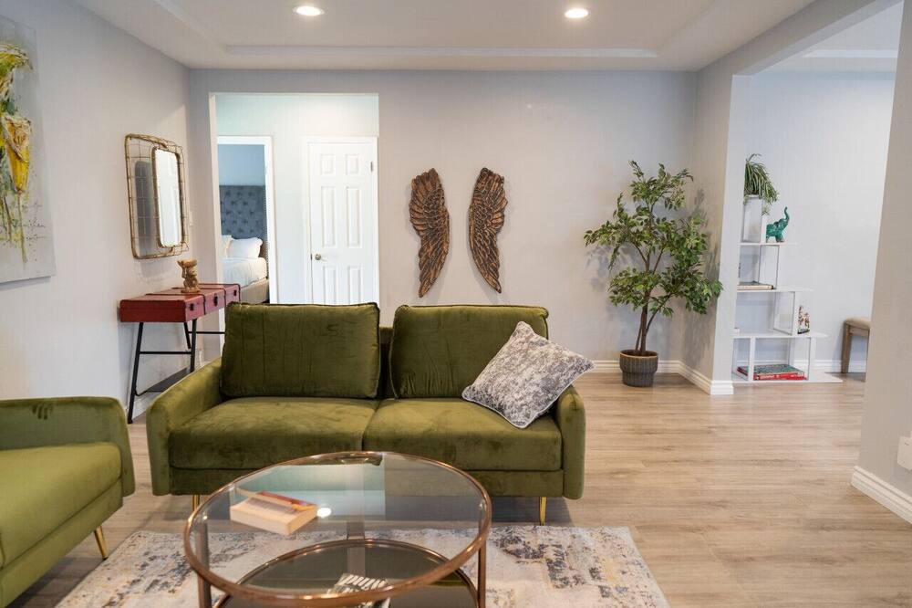 Photo of Bedroom in NoHo Arts District