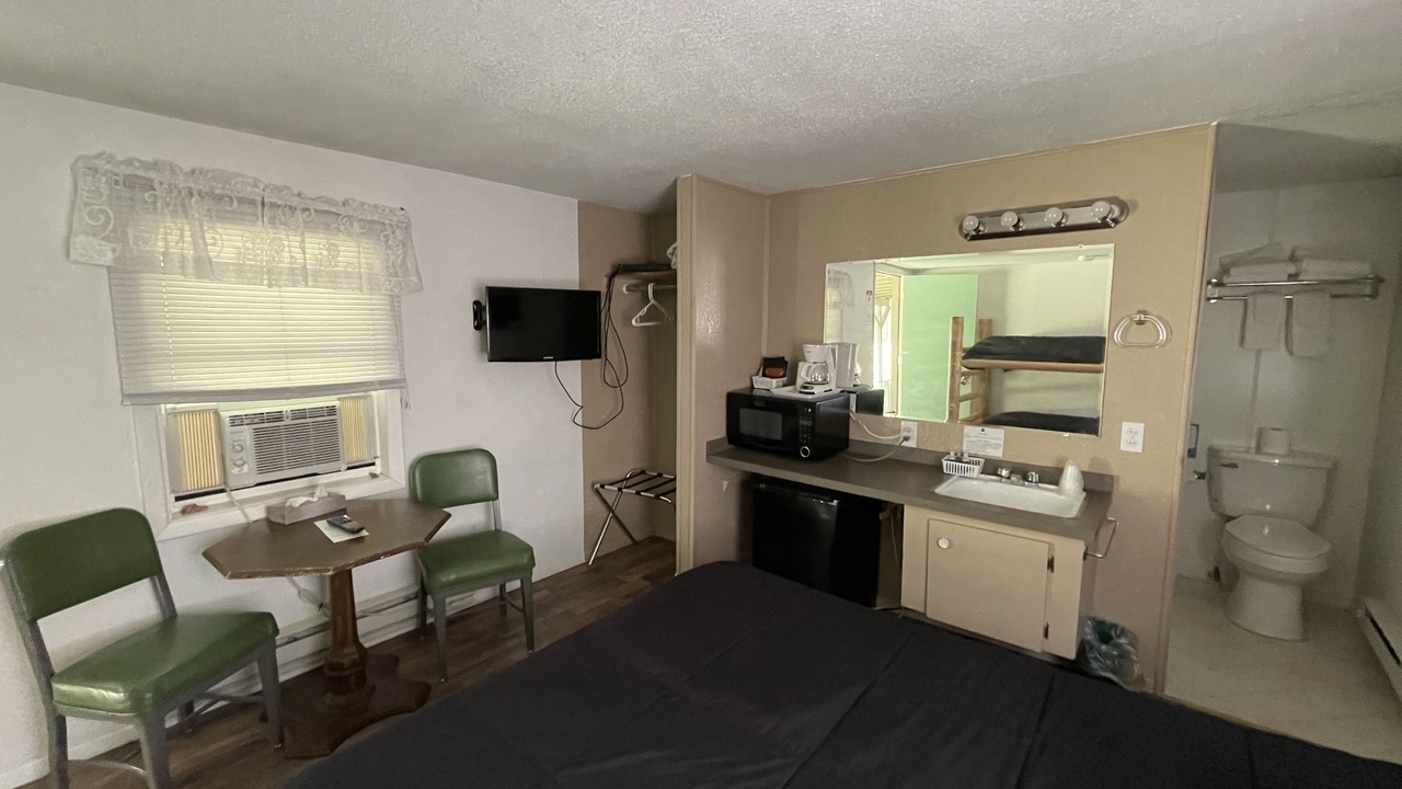 Photo of Bedroom in Wolf Creek