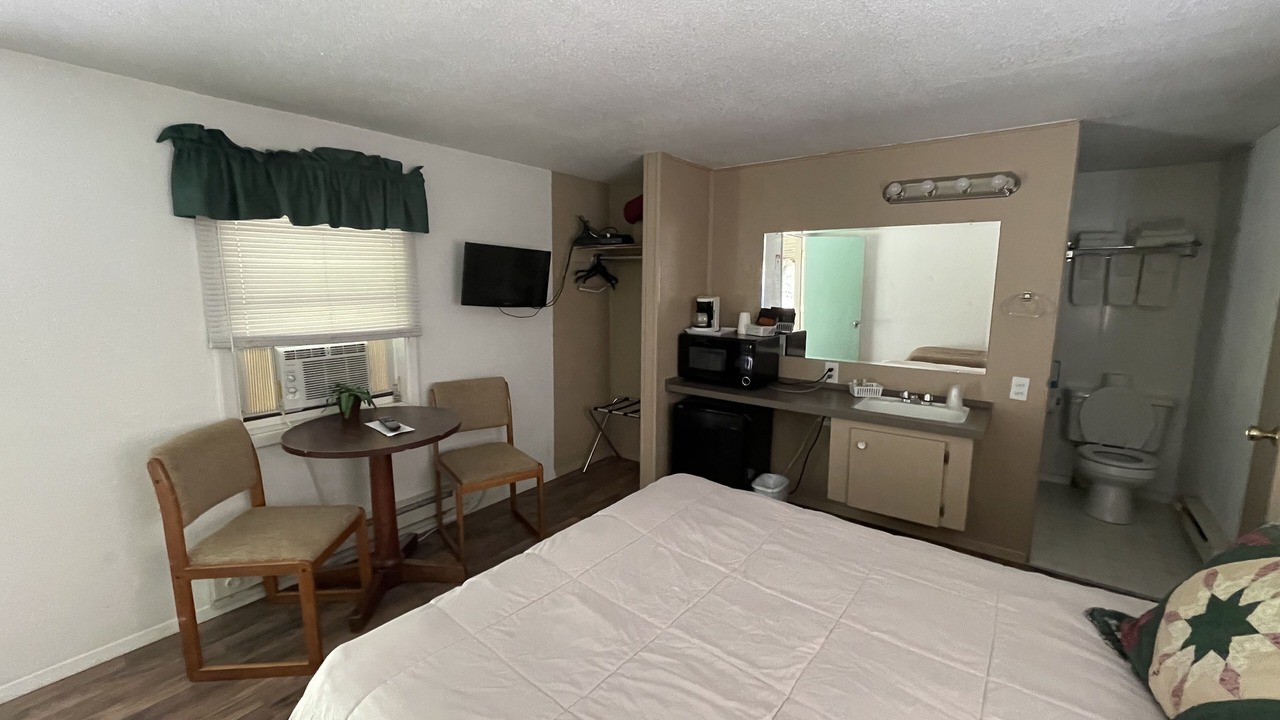 Photo of Bedroom in Wolf Creek
