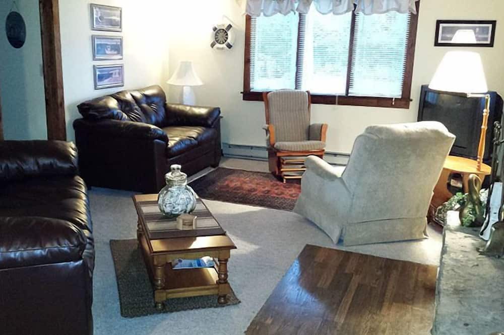 Photo of Livingroom in St. Marys