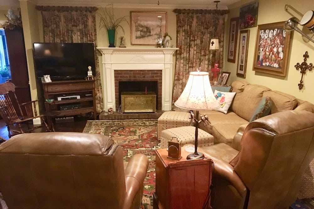 Photo of Livingroom in Holly Springs