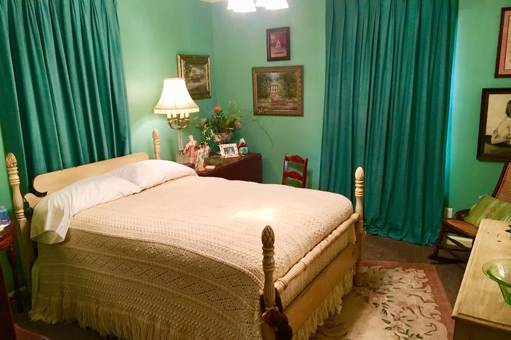 Photo of Bedroom in Holly Springs