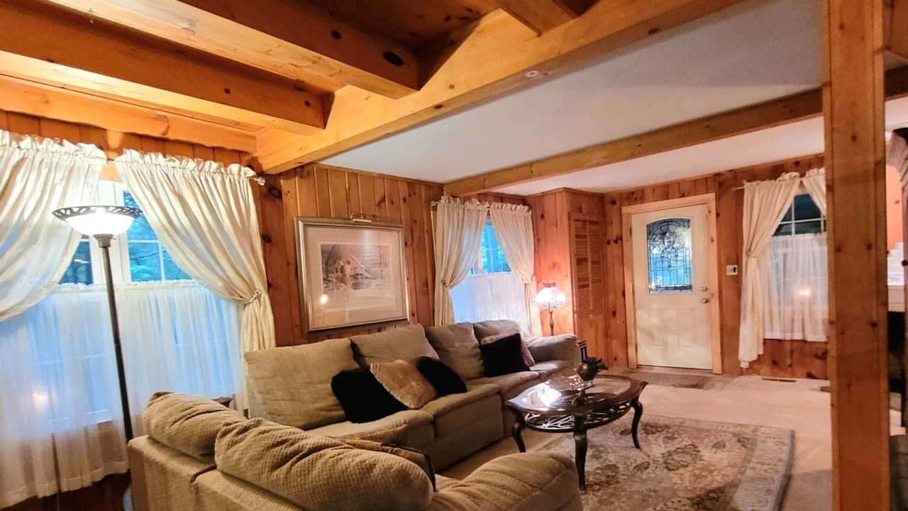 Photo of Livingroom in Mount Gretna
