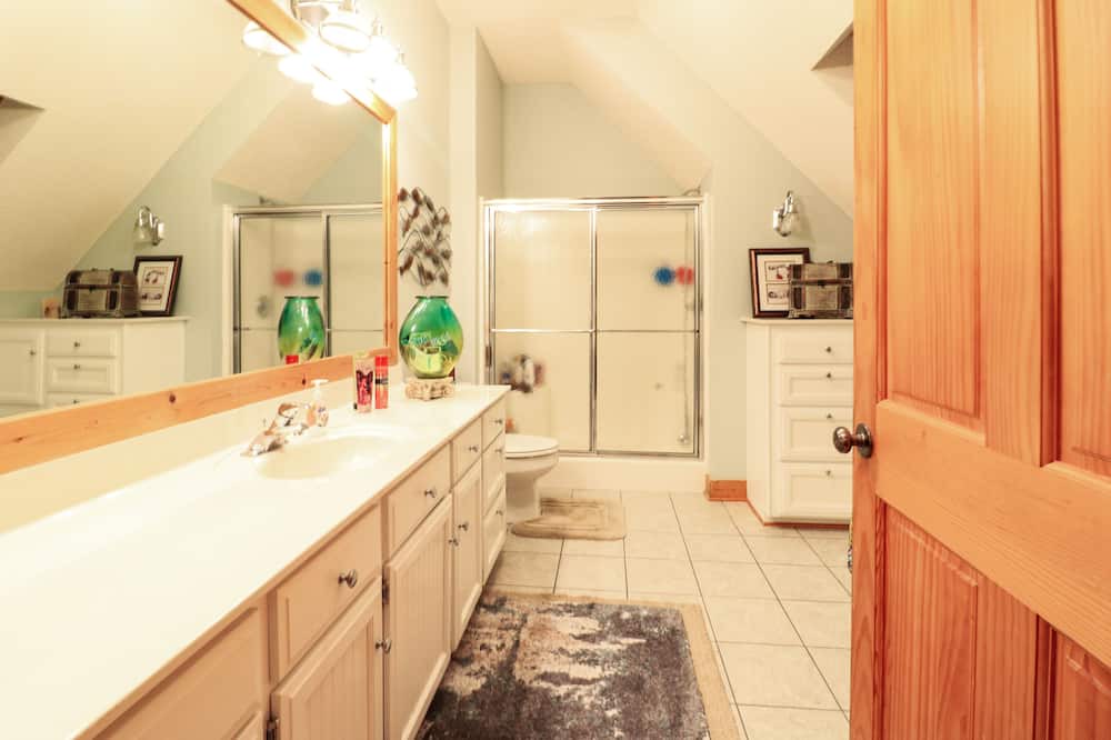 Photo of Bedroom in Russellville