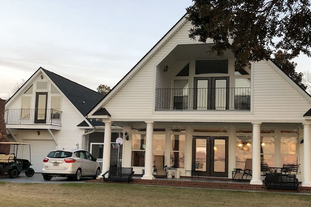 Photo of Outdoor in Russellville