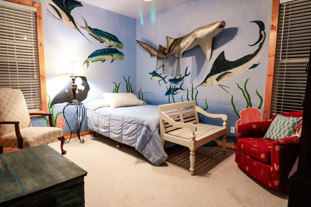 Photo of Bedroom in Russellville