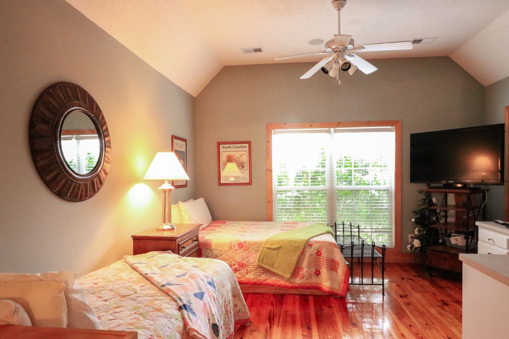 Photo of Bedroom in Russellville