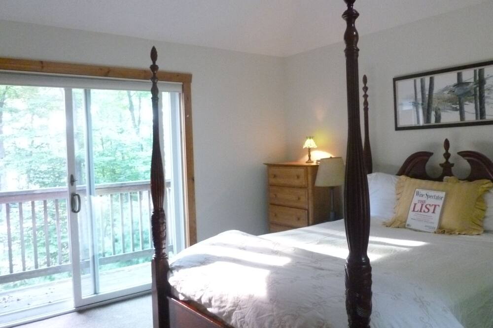 Photo of Bedroom in Pocono Pines