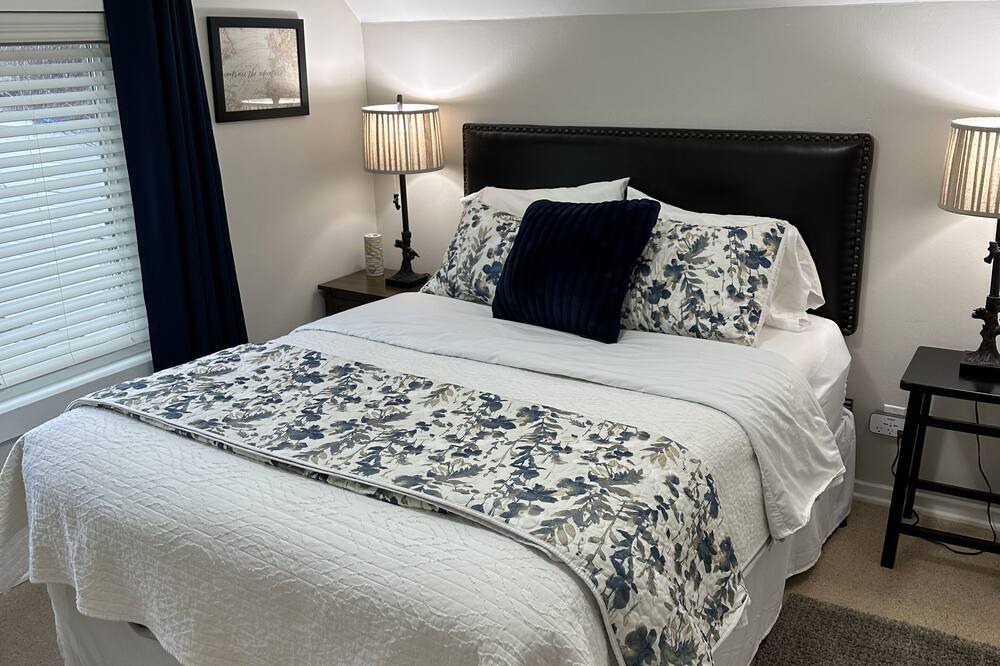 Photo of Bedroom in Kellogg