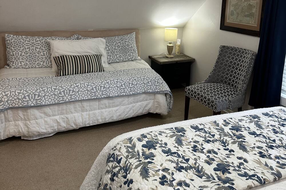 Photo of Bedroom in Kellogg