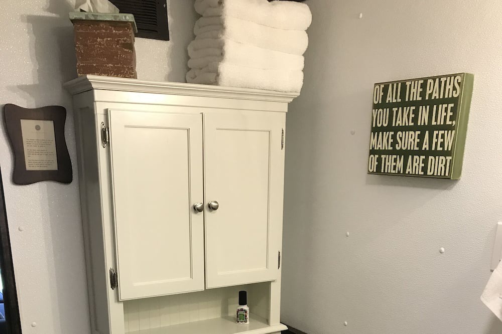 Photo of Bathroom in Gallatin Gateway