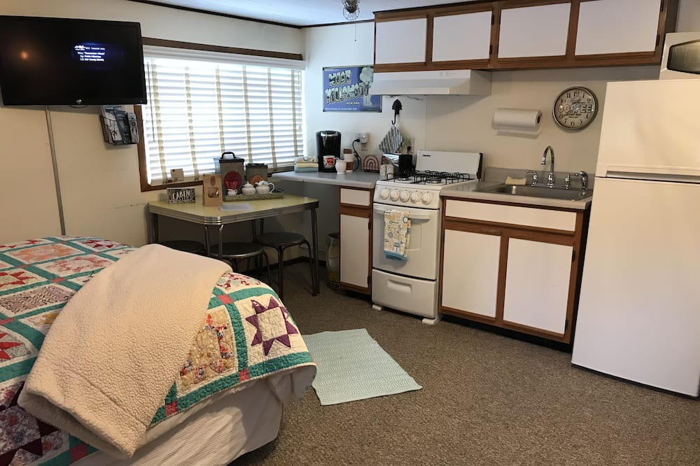 Photo of Kitchen in Gallatin Gateway