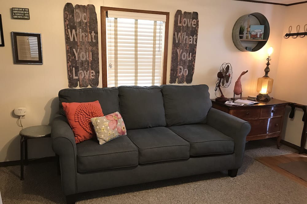 Photo of Livingroom in Gallatin Gateway