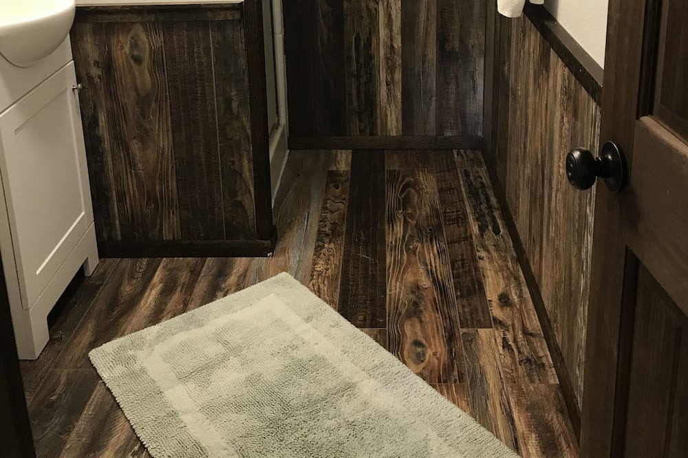 Photo of Bathroom in Gallatin Gateway